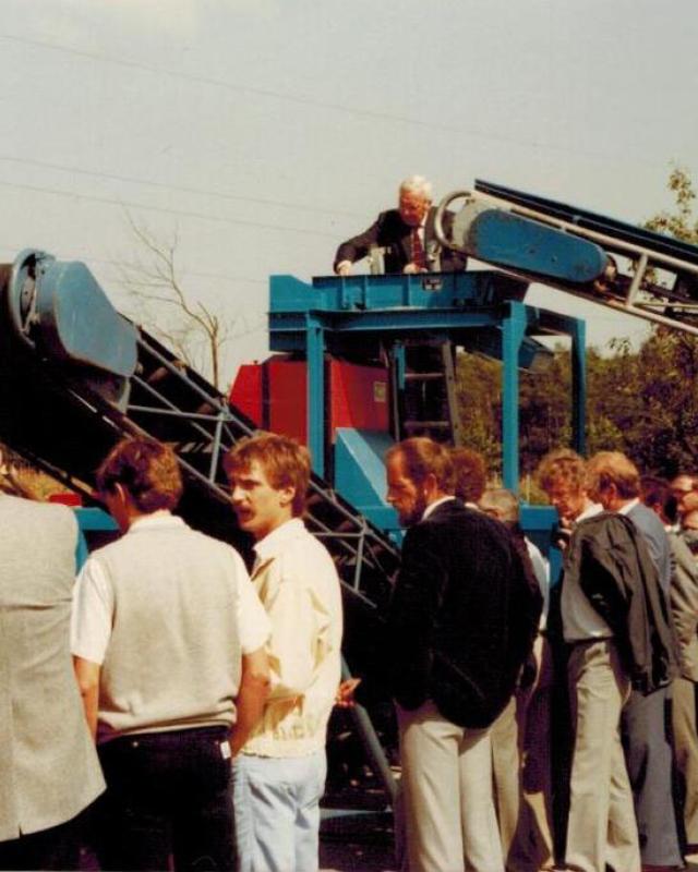 Anläggning för bearbetning av planglas 1995