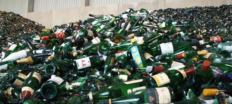 Insamling av grönt glas från den kommunala insamlingen
